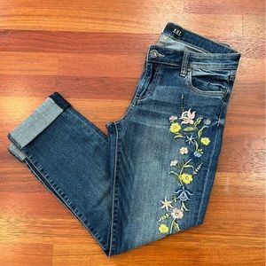 NWOT Kut from the Kloth Cropped Embroidered Jeans